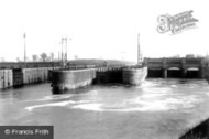 Latchford Locks 1894, Manchester Ship Canal