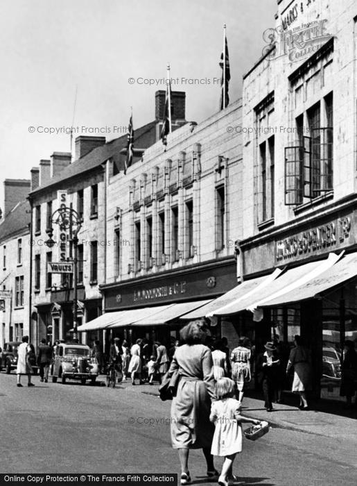 Photo of Mansfield, Shopping On West Gate 1949