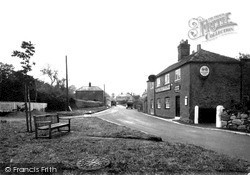 Oddfellows Arms And High Street c.1955, Manton