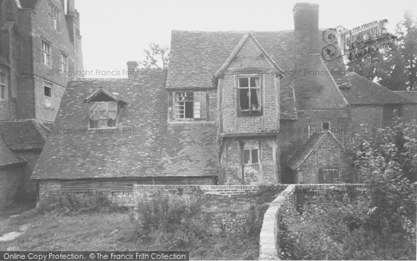 Photo of Mapledurham, Mapledurham House (The Old Part) c.1955