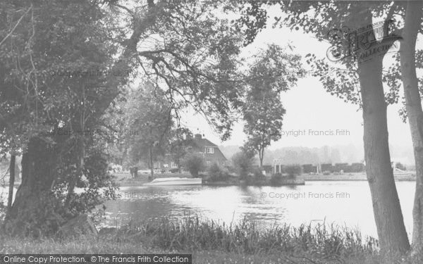 Photo of Mapledurham, The River Thames c.1955