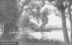 The River Thames c.1955, Mapledurham