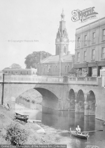 Photo of March, Bridge And Town Hall 1929