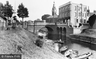 March, the Bridge from Nene Quay 1929