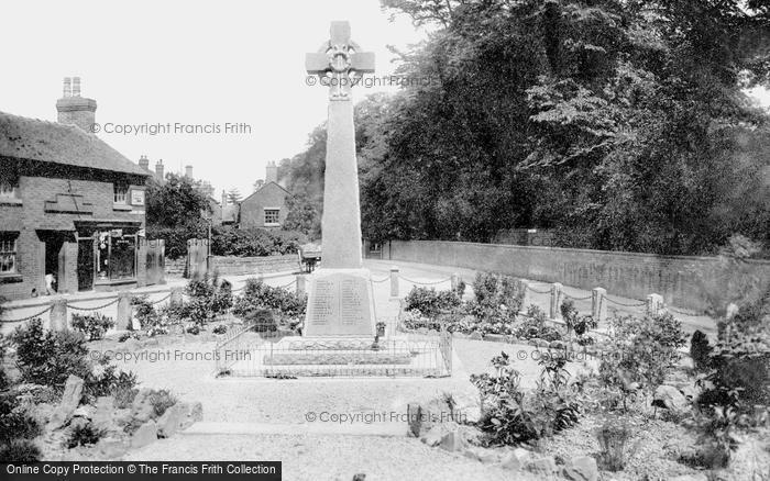 Photo of Market Drayton, War Memorial 1923