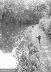 Fishing On The Canal c.1965, Market Harborough
