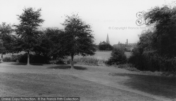 Photo of Market Harborough, The Putting Green, Welland Park c.1965