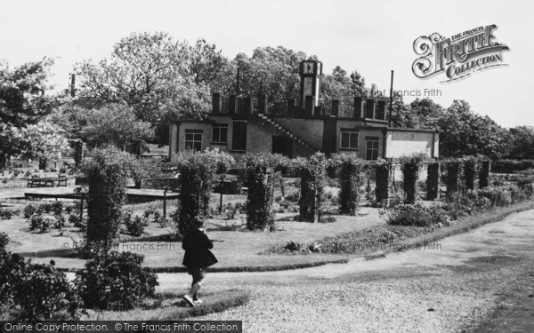 Photo of Market Harborough, Welland Park, The Pavilion c.1955