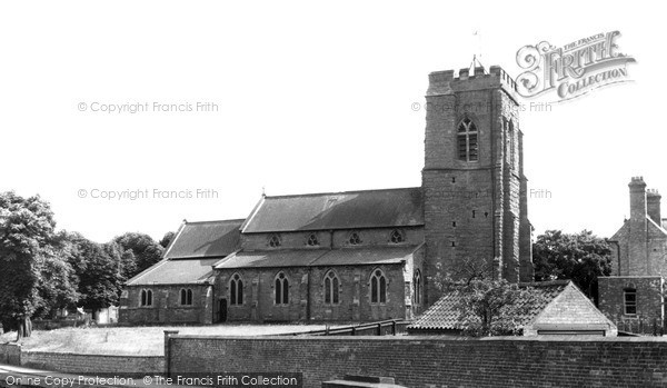 Photo of Market Rasen, St Thomas Church c.1960