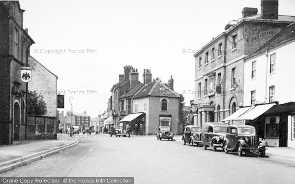 Photo of Market Weighton, High Street c.1950