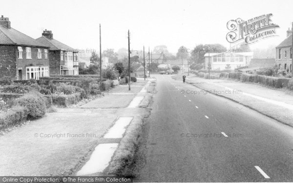 Photo of Market Weighton, Main Road c.1960