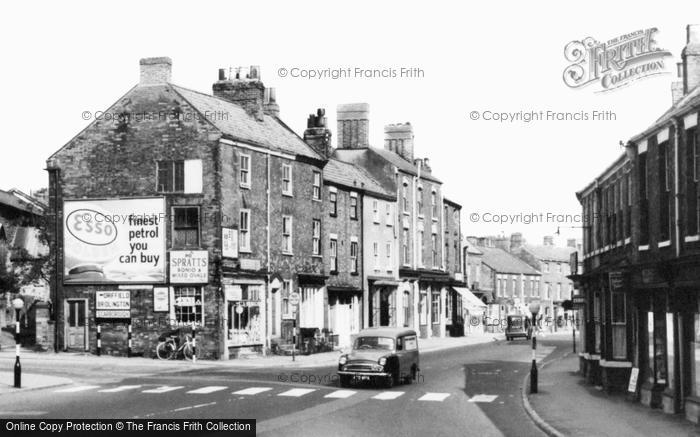 Photo of Market Weighton, Market Place 1960
