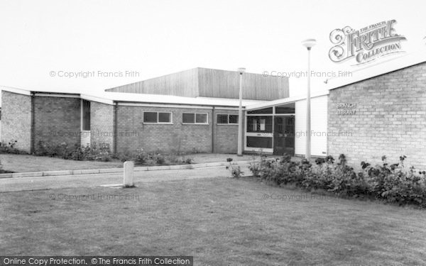 Photo of Market Weighton, The Primary School And Library c.1960