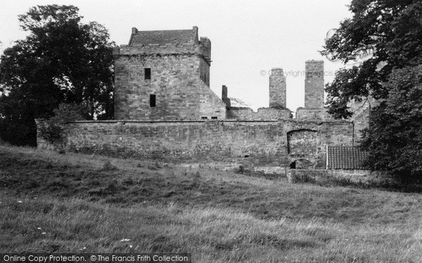 Photo of Markinch, Balgonie Castle 1950