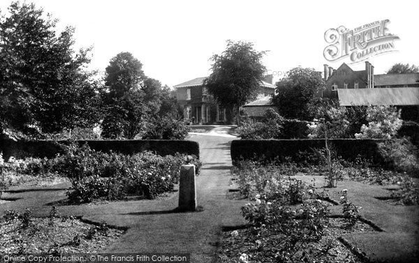 Photo of Marlborough, Preshute House 1923