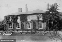 The Priory 1908, Marlborough