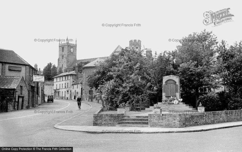 Marlborough, War Memorial and St Mary's Church c1950