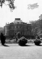 Harleyford Manor c.1960, Marlow