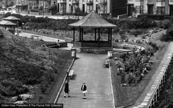 Photo of Marske By The Sea, Girls By The Bandstand 1938