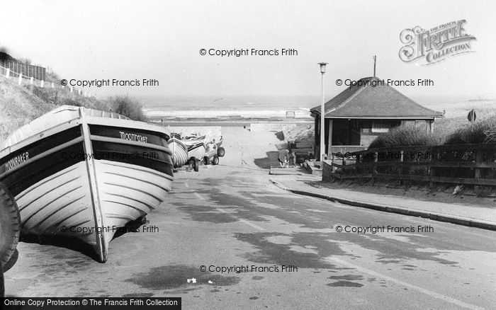 Photo of Marske By The Sea, To The Beach c.1960