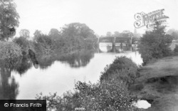River And Bridge 1908, Masham