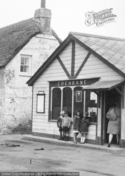 Photo of Mawnan Smith, Sampys Hill, Cochrane's Stores 1930