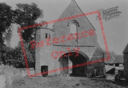 The Priory Gatehouse 1924, Maxstoke