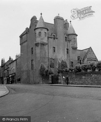 Maybole Castle 1951, Maybole