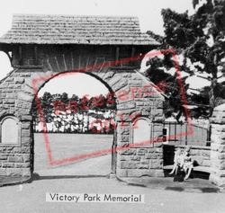 Victory Park Memorial c.1955, Meigle