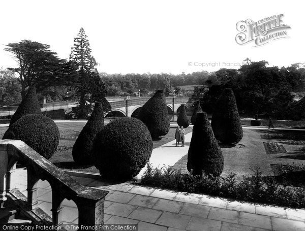 Photo of Melton Mowbray, Egerton Lodge Gardens 1932