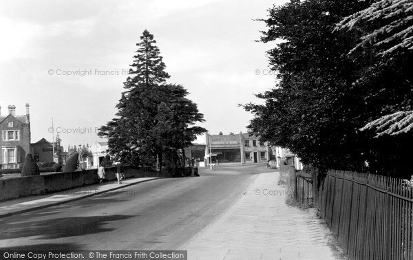 Photo of Melton Mowbray, Leicester Road c.1950