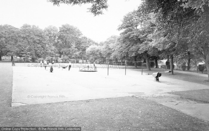Photo of Melton Mowbray, Play Close c.1965