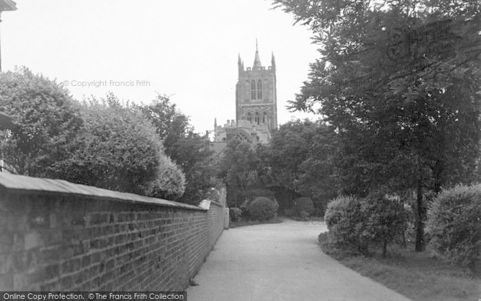 Photo of Melton Mowbray, St Mary's Church From Park c.1950