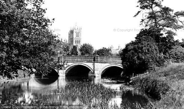 Photo of Melton Mowbray, The Bridge And St Mary's Church 1932
