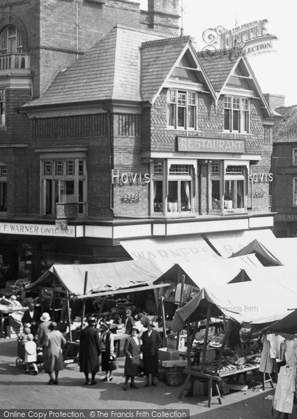 Photo of Melton Mowbray, The Market 1932