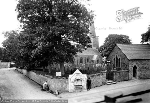 Photo of Menheniot, St Lalluwy Church & Fountain 1912