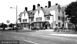 Railway Inn c.1965, Meols