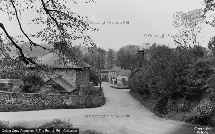 Photo of Meonstoke, Bucks Head Hill c.1955