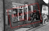 The Post Office c.1965, Meonstoke