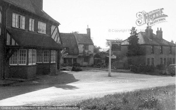Photo of Meopham, The Fox Inn c.1955