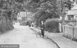 A Cyclist 1907, Merrow