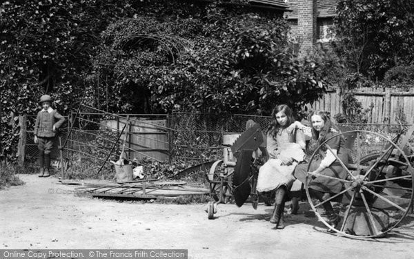 Photo of Merrow, Village Children 1913