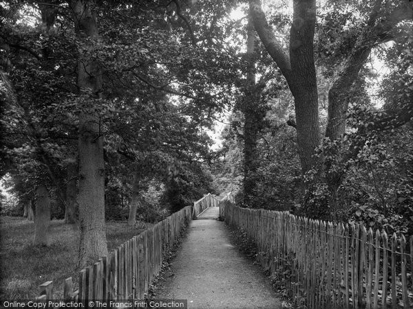 Photo of Merstham, Church Walk 1925