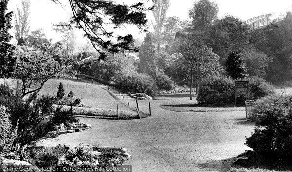Photo of Merthyr Tydfil, Thomas Town Park c.1960
