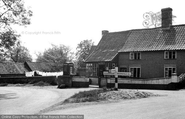 Photo of Metfield, Post Office Corner c.1955