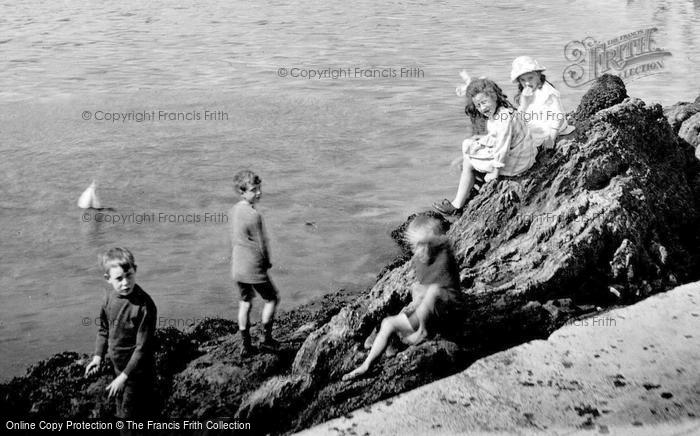 Photo of Mevagissey, Children On Quayside 1920