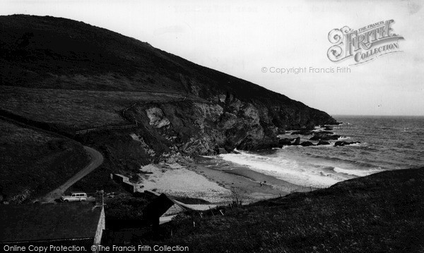 Photo of Mevagissey, Hemmick Bay c.1955