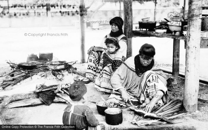 Photo of Miami, Musa Isle, Seminoles, Cooking c.1935