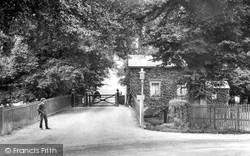 Weir Lodge 1909, Mickleham