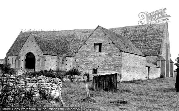 Photo of Middle Littleton, The Old Tithe Barn c.1960